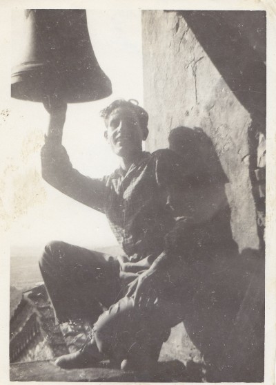 Luigi Vallepulcini in cima al camoanile di Montegabbione