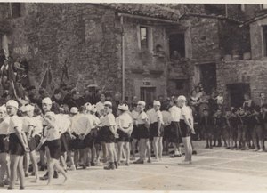 foto montegabbionesi inerenti una delle manifestazioni ginniche in uso durante ill periodo fascista