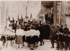 foto montegabbionesi inerenti una delle manifestazioni ginniche in uso durante ill periodo fascista